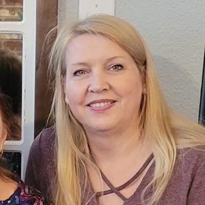 Meet your Posher, Raissa